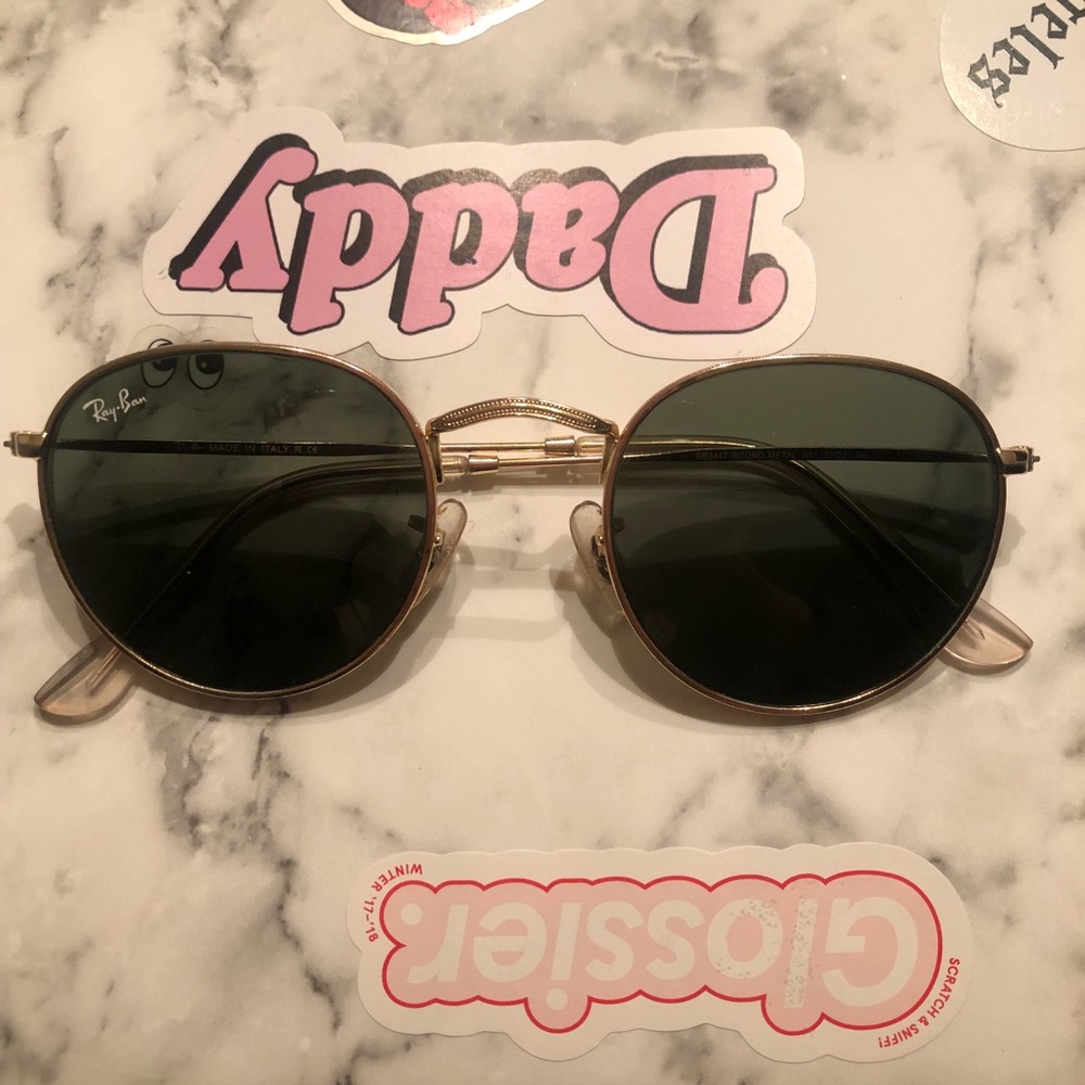 Metal framed round Ray Bans